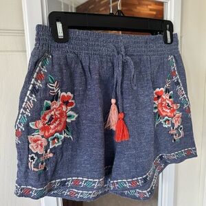 NWOT🧡THML Floral Embroidered shorts S